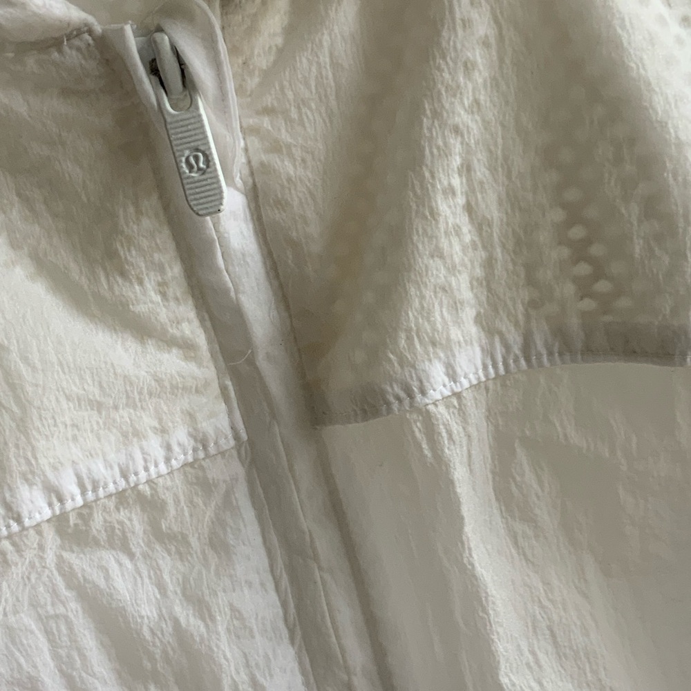 lululemon running Windbreaker Utility Jacket (Small) - Picture 4 of 4